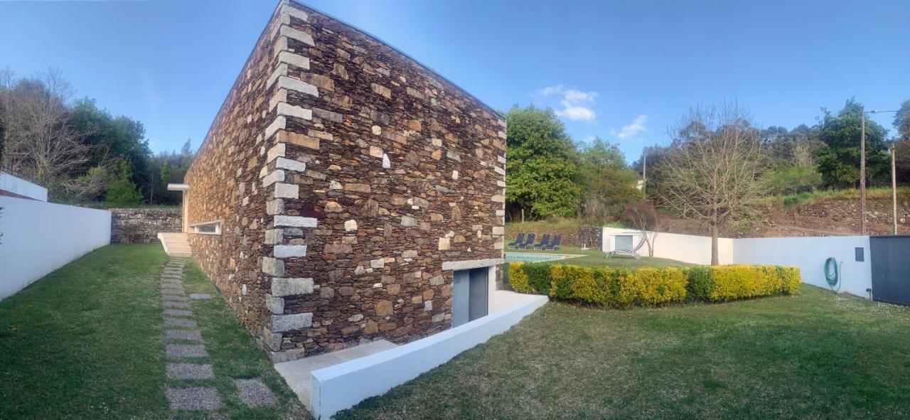 Villa Do Val Seixas - Piscina Privada Exterior photo